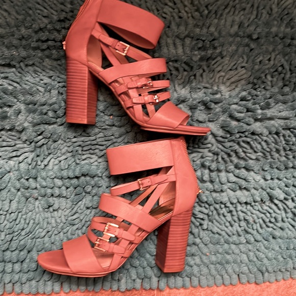 Michael Kors heeled sandals - Picture 3 of 7